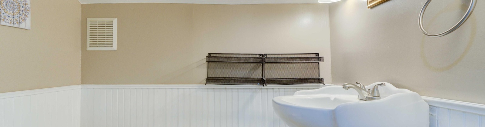 Crescent Ave, Sunnyside, Washington 98944, 4 Bedrooms Bedrooms, 0 ,3 BathroomsBathrooms,Houses,For Sale,Crescent Ave,0,288831