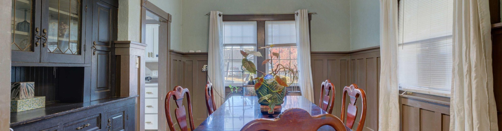 Crescent Ave, Sunnyside, Washington 98944, 4 Bedrooms Bedrooms, 0 ,3 BathroomsBathrooms,Houses,For Sale,Crescent Ave,0,288831