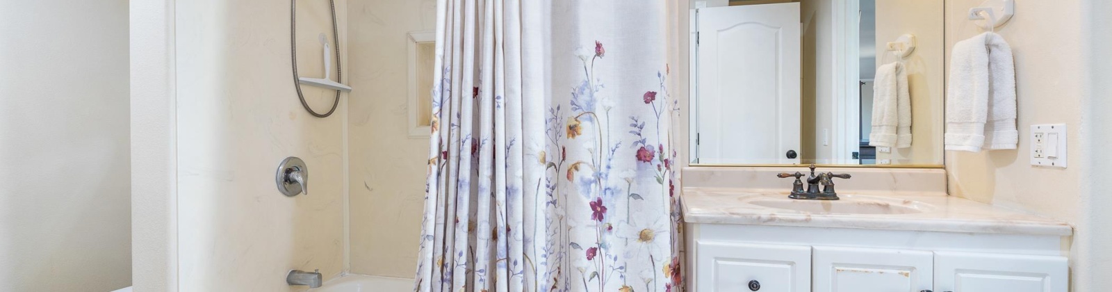 Perkins Ave, Richland, Washington 99354, 3 Bedrooms Bedrooms, 0 ,3 BathroomsBathrooms,Houses,For Sale,Perkins Ave,0,288830