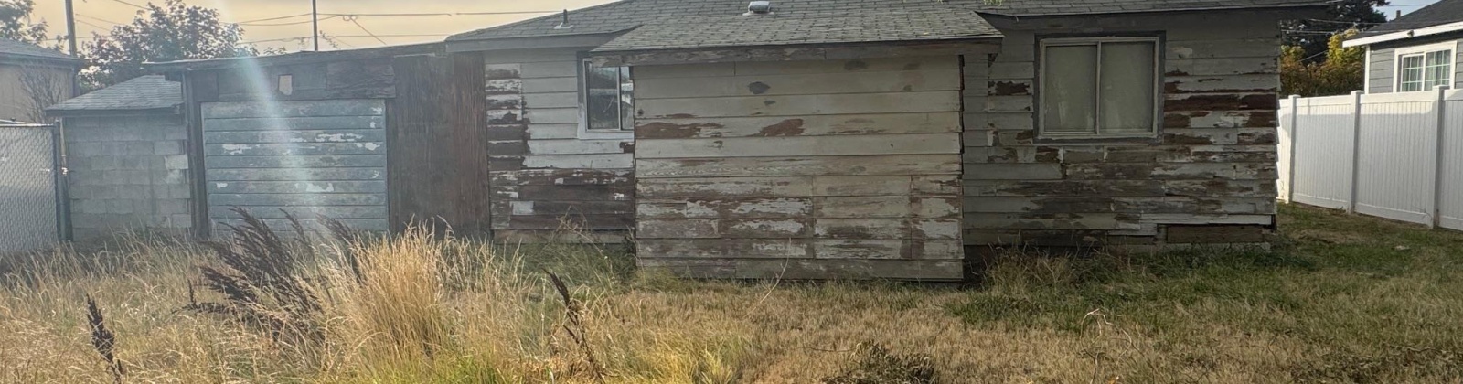 4th St, Sunnyside, Washington 98944, 2 Bedrooms Bedrooms, 0 ,1 BathroomBathrooms,Houses,For Sale,4th St,0,288837