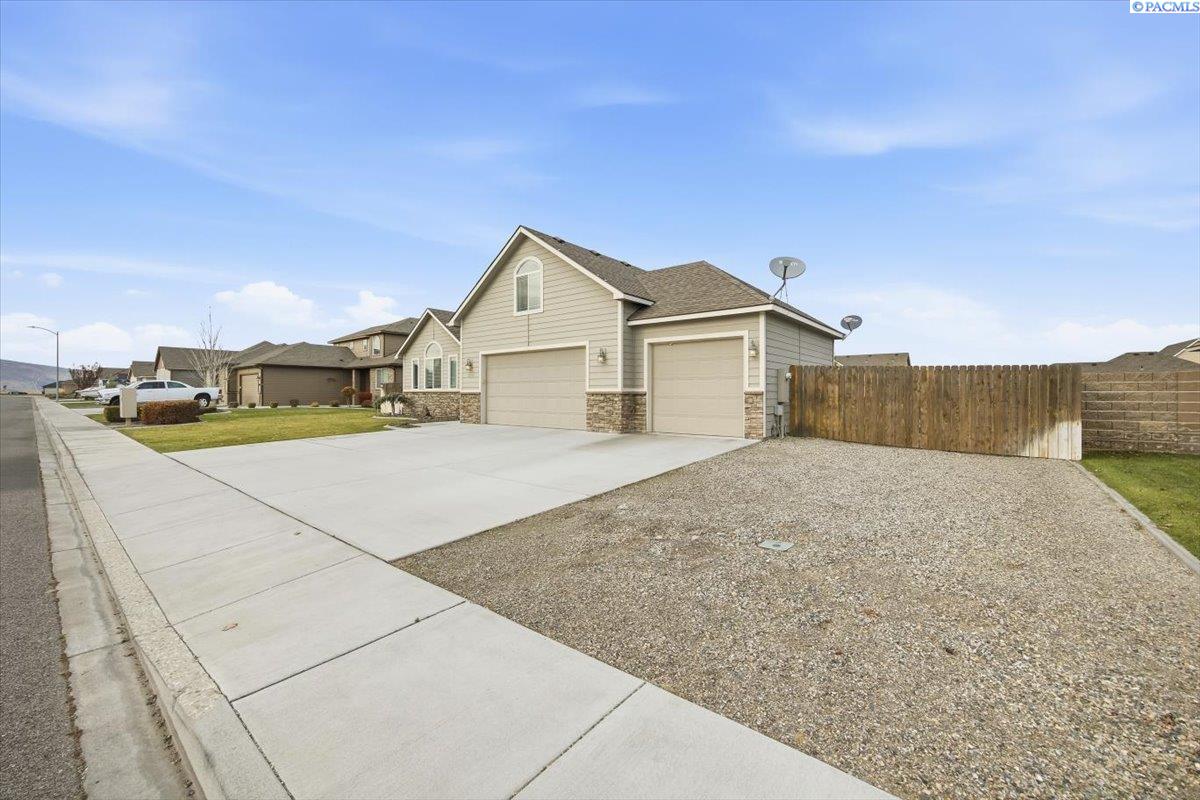 Cobalt Dr., West Richland, Washington 99353-6404, 4 Bedrooms Bedrooms, 0 ,2 BathroomsBathrooms,Houses,For Sale,Cobalt Dr.,0,288843