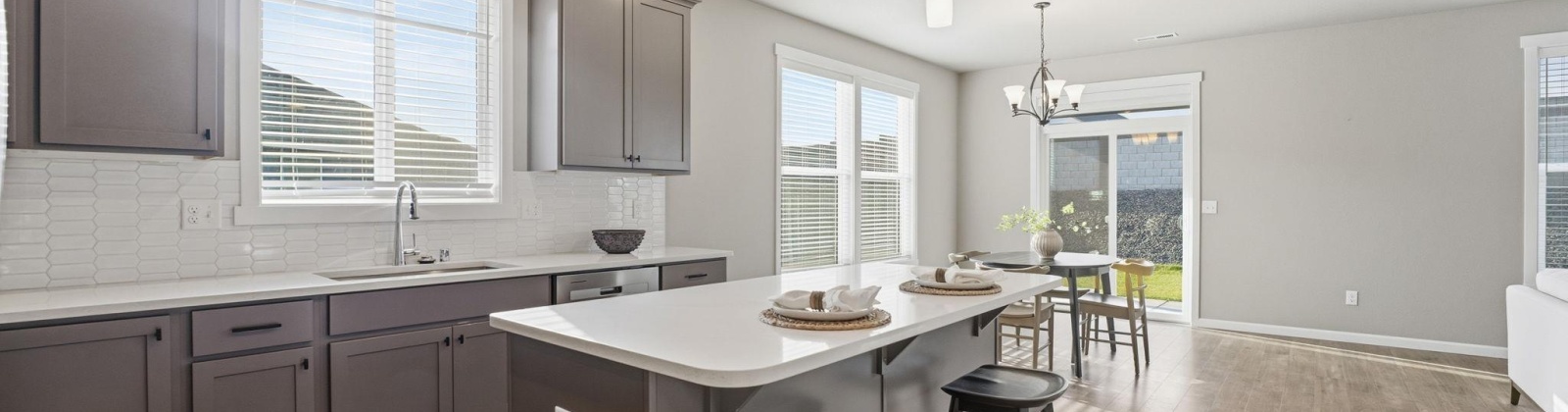 Blanchard Loop, West Richland, Washington 99353, 4 Bedrooms Bedrooms, 0 ,3 BathroomsBathrooms,Houses,For Sale,Blanchard Loop,0,288842