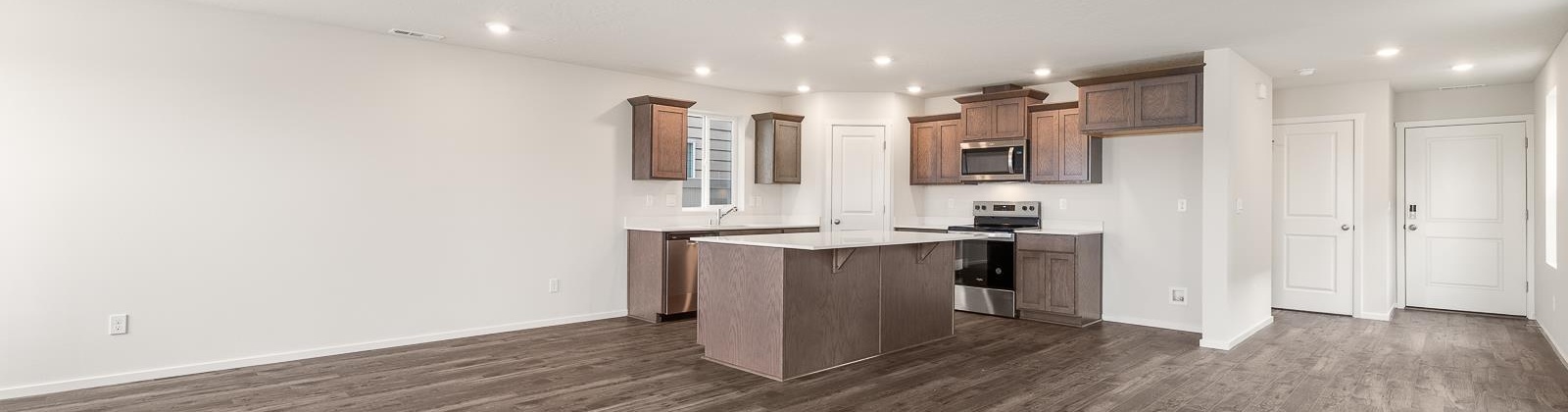 5th Place, Kennewick, Washington 99336, 4 Bedrooms Bedrooms, 0 ,3 BathroomsBathrooms,Houses,For Sale,5th Place,0,288859