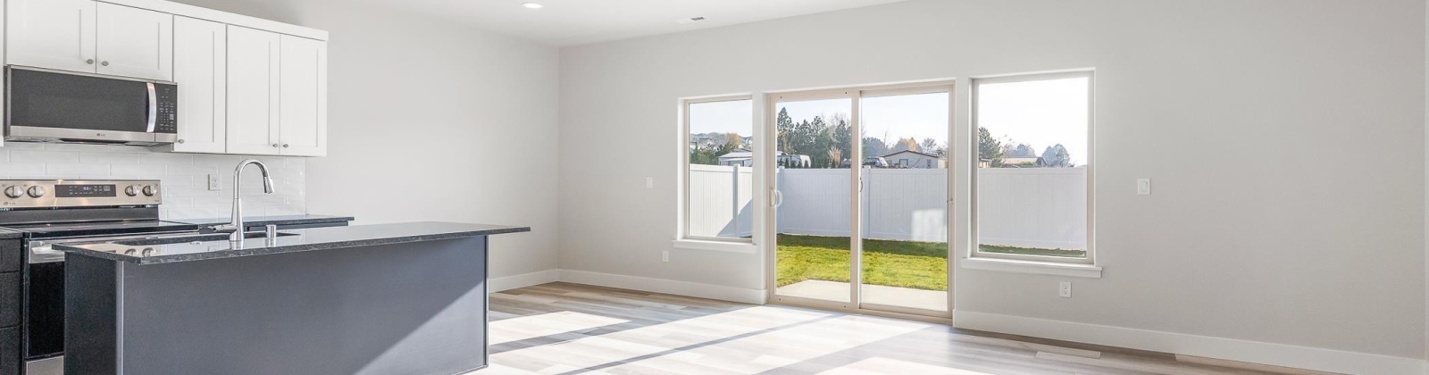 Grapevine Ct, West Richland, Washington 99353, 3 Bedrooms Bedrooms, 0 ,3 BathroomsBathrooms,Condos/townhomes,For Sale,Grapevine Ct,0,288871