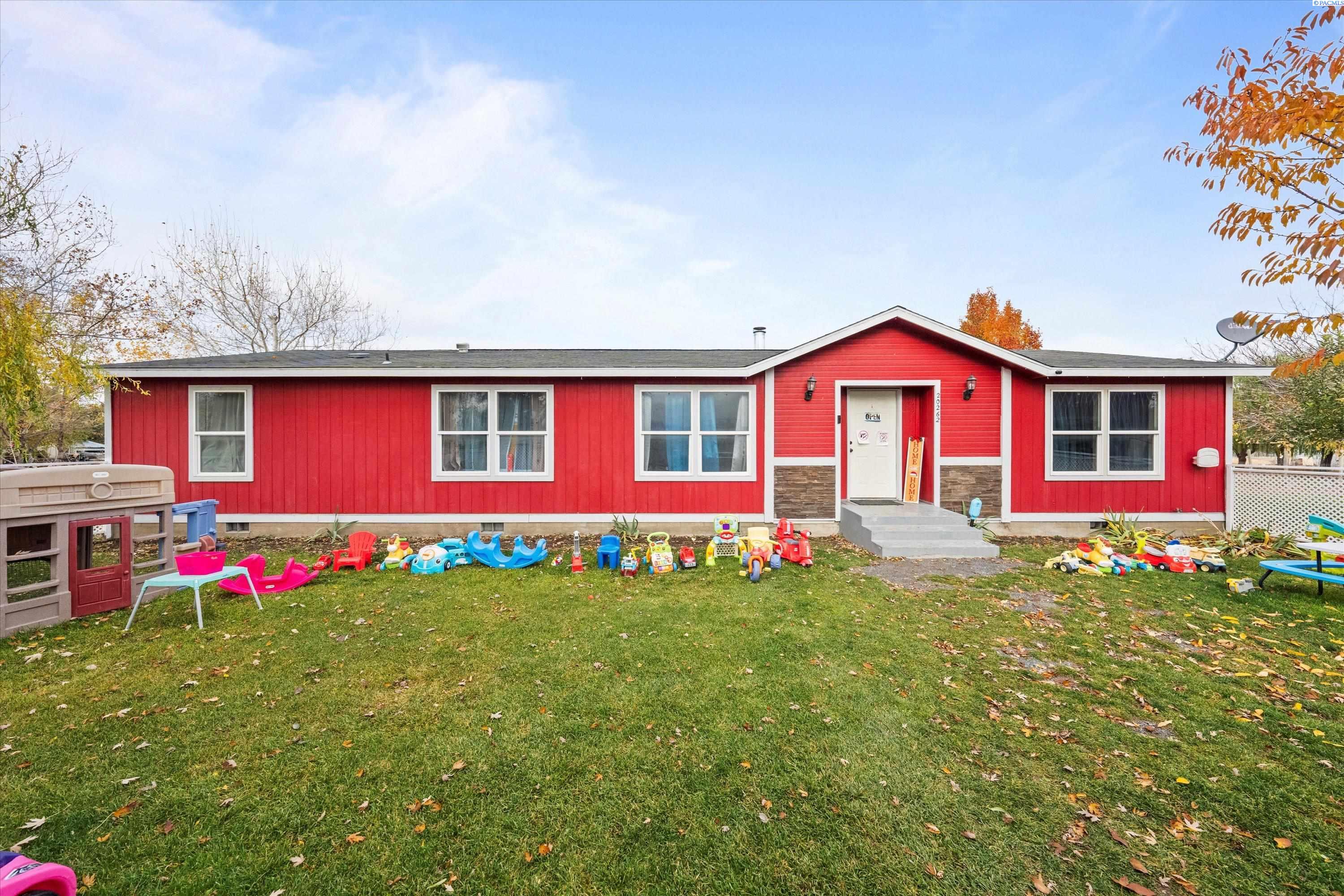 Road B.5, Soap Lake, Washington 98851, 4 Bedrooms Bedrooms, 0 ,2 BathroomsBathrooms,Manufactured Homes,For Sale,Road B.5,0,288865