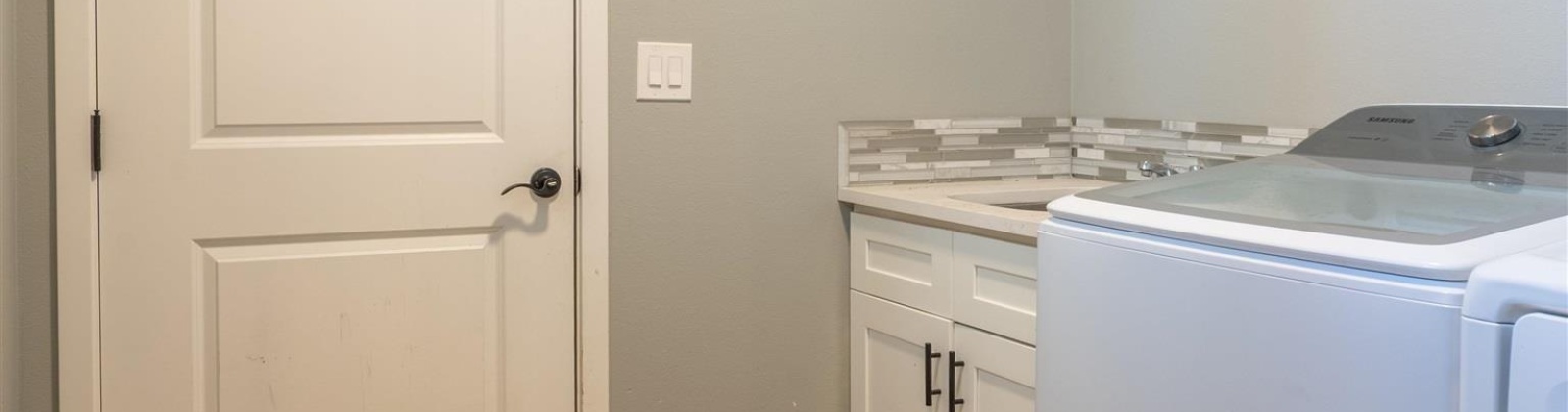 Davis St, Connell, Washington 99326, 4 Bedrooms Bedrooms, 0 ,3 BathroomsBathrooms,Houses,For Sale,Davis St,0,288884