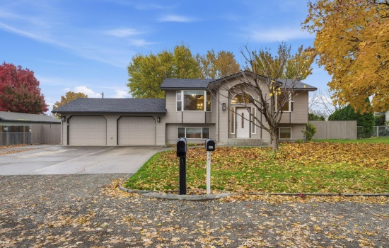 Lincoln Street, Kennewick, Washington 99336-1823, 4 Bedrooms Bedrooms, 0 ,3 BathroomsBathrooms,Houses,For Sale,Lincoln Street,0,288886