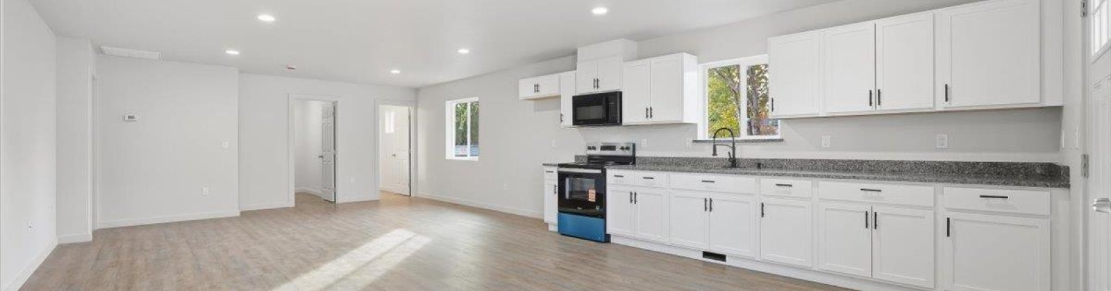 South St, Sunnyside, Washington 98944, 6 Bedrooms Bedrooms, 0 ,4 BathroomsBathrooms,Multi-family,For Sale,South St,0,288897