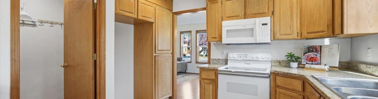 Westmoreland Dr, Richland, Washington 99354, 4 Bedrooms Bedrooms, 0 ,3 BathroomsBathrooms,Houses,For Sale,Westmoreland Dr,0,288461