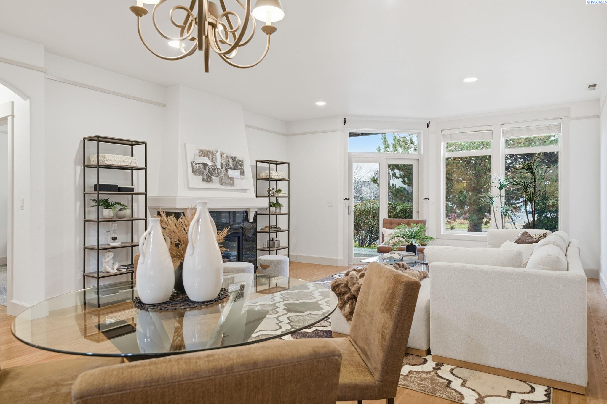 Columbia Point Drive, Richland, Washington 99352, 4 Bedrooms Bedrooms, 0 ,4 BathroomsBathrooms,Condos/townhomes,For Sale,Columbia Point Drive,0,288936