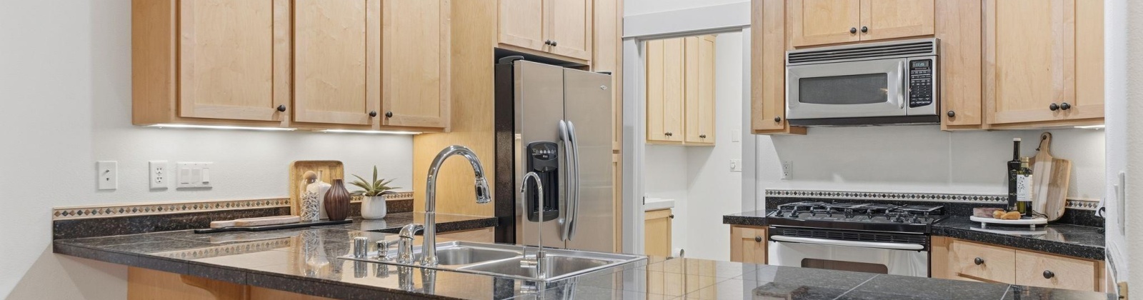 Columbia Point Drive, Richland, Washington 99352, 4 Bedrooms Bedrooms, 0 ,4 BathroomsBathrooms,Condos/townhomes,For Sale,Columbia Point Drive,0,288936