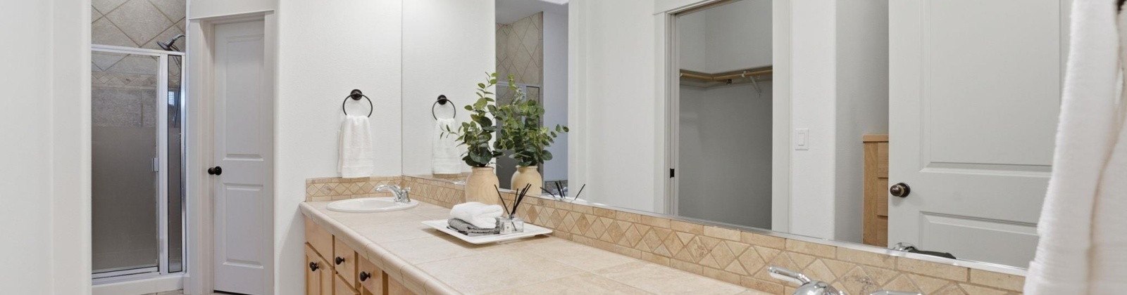 Columbia Point Drive, Richland, Washington 99352, 4 Bedrooms Bedrooms, 0 ,4 BathroomsBathrooms,Condos/townhomes,For Sale,Columbia Point Drive,0,288936