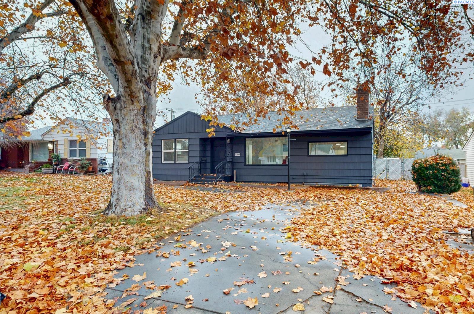 1st Avenue, Kennewick, Washington 99336, 3 Bedrooms Bedrooms, 0 ,1 BathroomBathrooms,Houses,For Sale,1st Avenue,0,288934