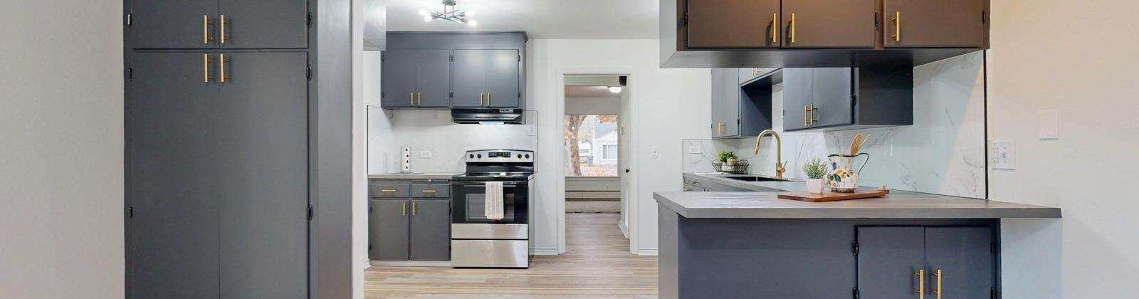 1st Avenue, Kennewick, Washington 99336, 3 Bedrooms Bedrooms, 0 ,1 BathroomBathrooms,Houses,For Sale,1st Avenue,0,288934