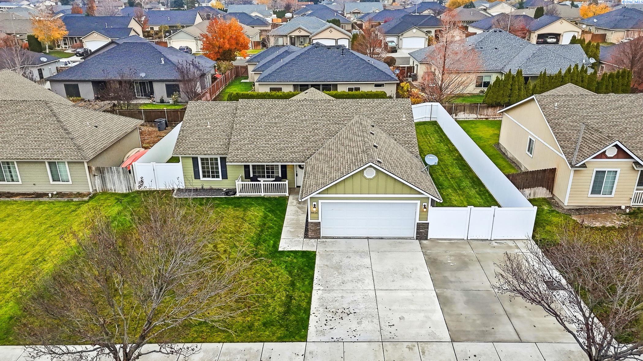 Bruneau Place, Kennewick, Washington 99336, 3 Bedrooms Bedrooms, 0 ,2 BathroomsBathrooms,Houses,For Sale,Bruneau Place,0,288933