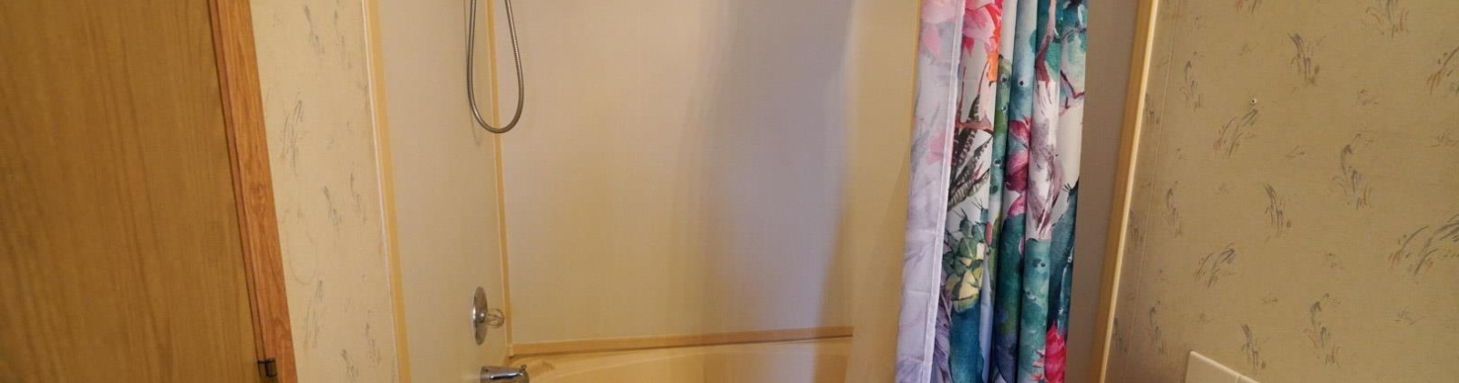 Golden Hills, Pullman, Washington 99163, 2 Bedrooms Bedrooms, 0 ,2 BathroomsBathrooms,Manufactured Homes,For Sale,Golden Hills,0,288930