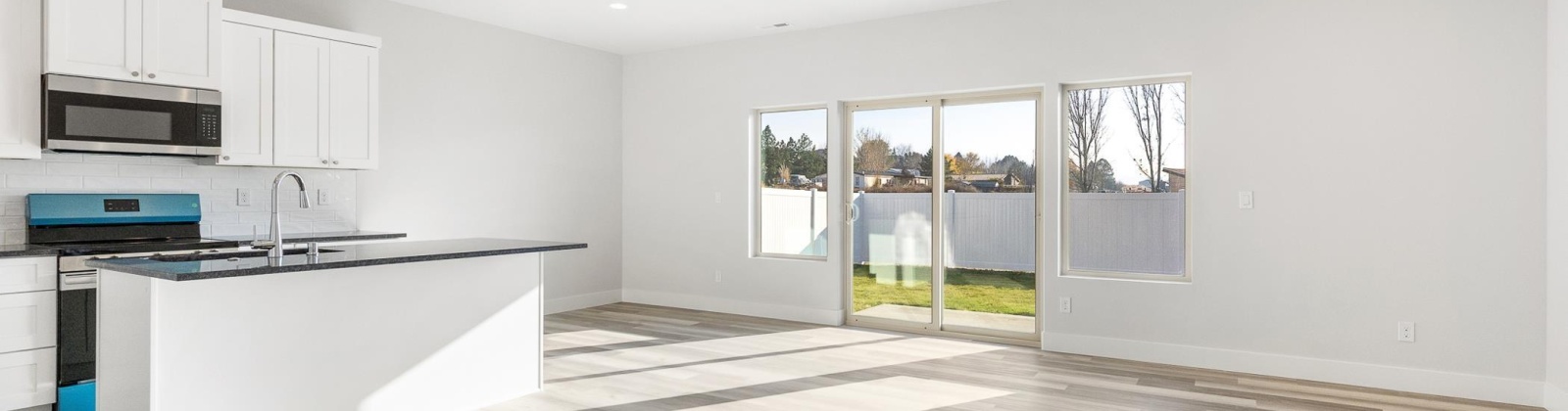 Grapevine Ct, West Richland, Washington 99353, 3 Bedrooms Bedrooms, 0 ,3 BathroomsBathrooms,Condos/townhomes,For Sale,Grapevine Ct,0,288926