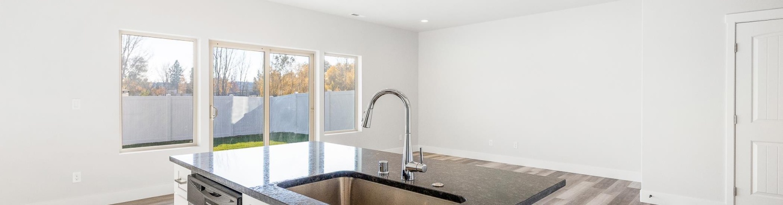 Grapevine Ct, West Richland, Washington 99353, 3 Bedrooms Bedrooms, 0 ,3 BathroomsBathrooms,Condos/townhomes,For Sale,Grapevine Ct,0,288926