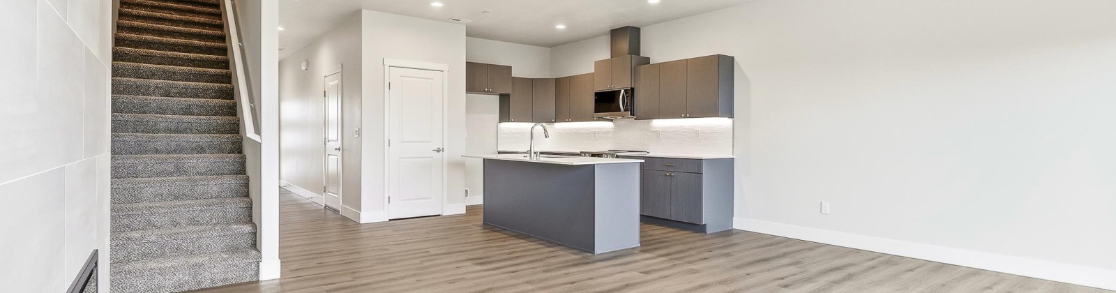 Road 114, Pasco, Washington 99301, 3 Bedrooms Bedrooms, 0 ,3 BathroomsBathrooms,Condos/townhomes,For Sale,Road 114,0,288955