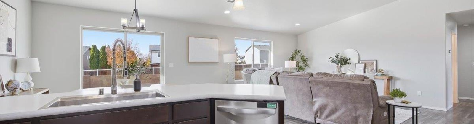 Kitimat Ln, Pasco, Washington 99301, 4 Bedrooms Bedrooms, 0 ,2 BathroomsBathrooms,Houses,For Sale,Kitimat Ln,0,288952