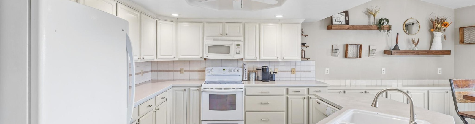 Canyon Ave., Kennewick, Washington 99336, 3 Bedrooms Bedrooms, 0 ,3 BathroomsBathrooms,Houses,For Sale,Canyon Ave.,0,288974