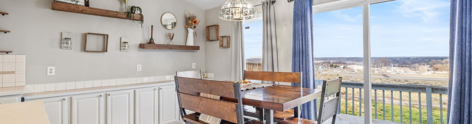 Canyon Ave., Kennewick, Washington 99336, 3 Bedrooms Bedrooms, 0 ,3 BathroomsBathrooms,Houses,For Sale,Canyon Ave.,0,288974