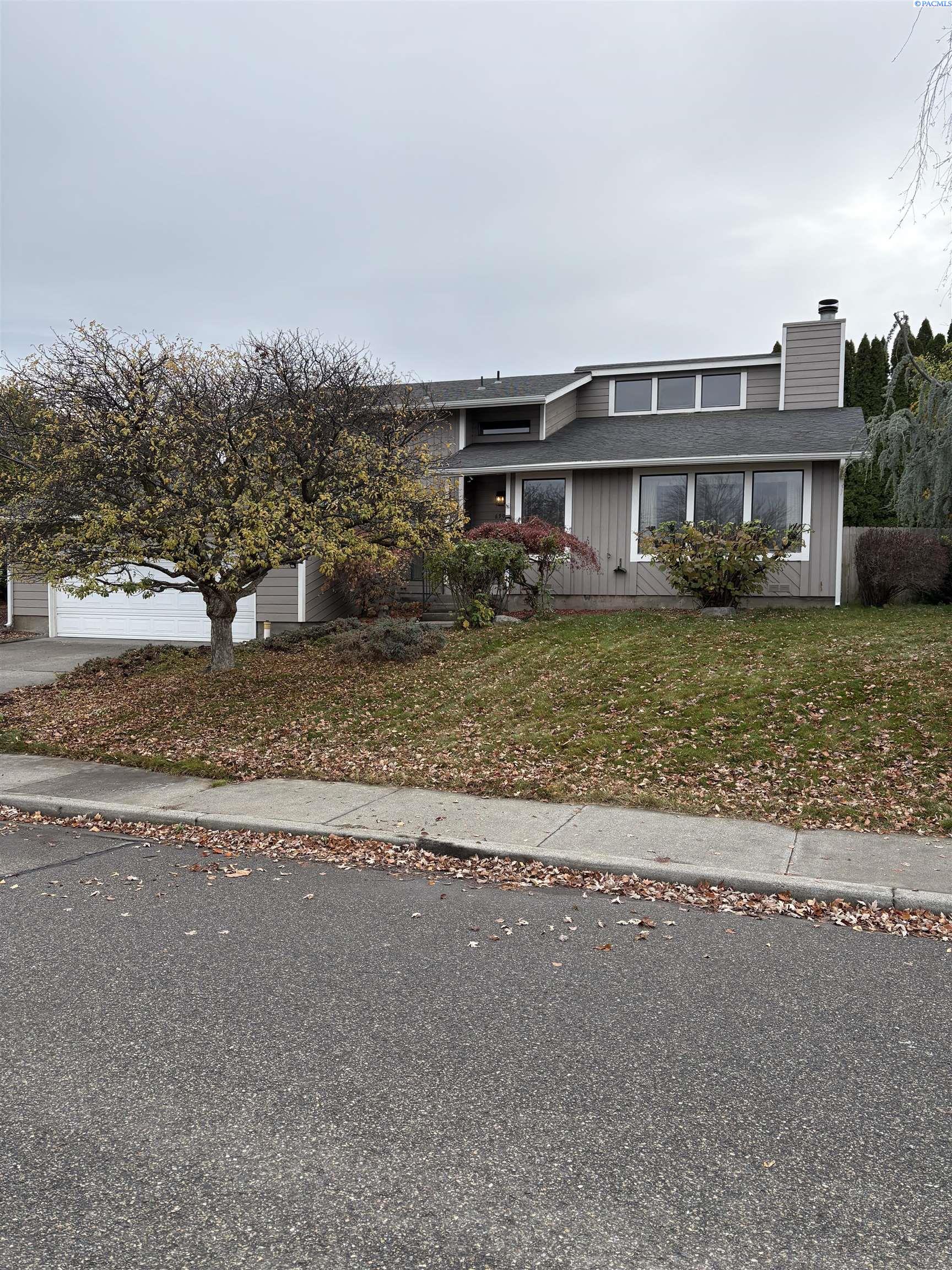 3rd Ave, Kennewick, Washington 99336, 4 Bedrooms Bedrooms, 0 ,2 BathroomsBathrooms,Houses,For Sale,3rd Ave,0,289002