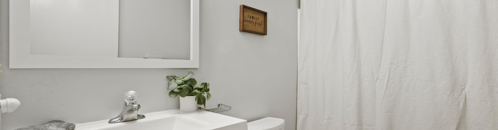 Slyvester St., Pasco, Washington 99301, 2 Bedrooms Bedrooms, 0 ,2 BathroomsBathrooms,Condos/townhomes,For Sale,Slyvester St.,0,289008