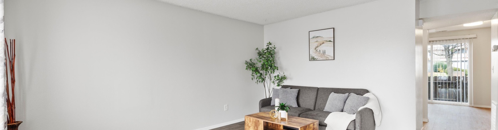 Slyvester St., Pasco, Washington 99301, 2 Bedrooms Bedrooms, 0 ,2 BathroomsBathrooms,Condos/townhomes,For Sale,Slyvester St.,0,289008