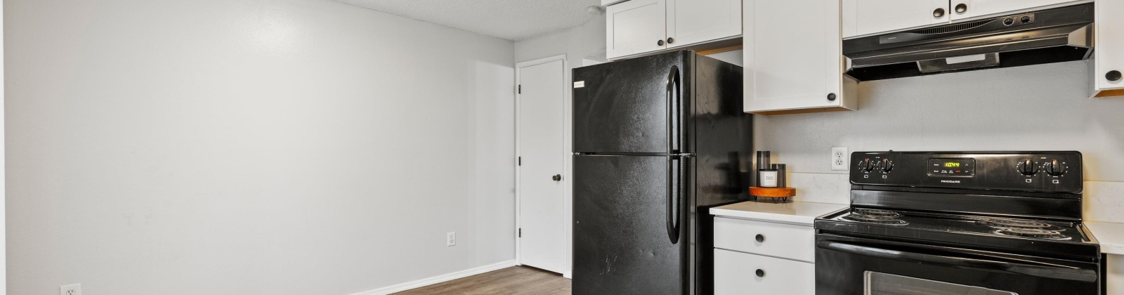 Slyvester St., Pasco, Washington 99301, 2 Bedrooms Bedrooms, 0 ,2 BathroomsBathrooms,Condos/townhomes,For Sale,Slyvester St.,0,289008