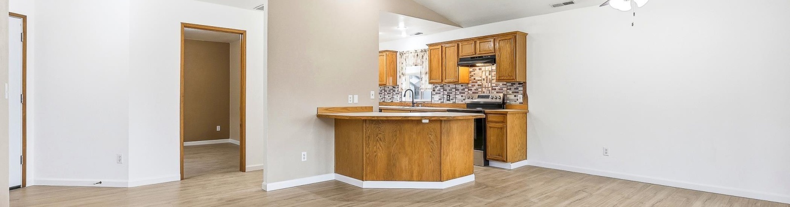 Reed St, Kennewick, Washington 99336, 3 Bedrooms Bedrooms, 0 ,2 BathroomsBathrooms,Houses,For Sale,Reed St,0,289009