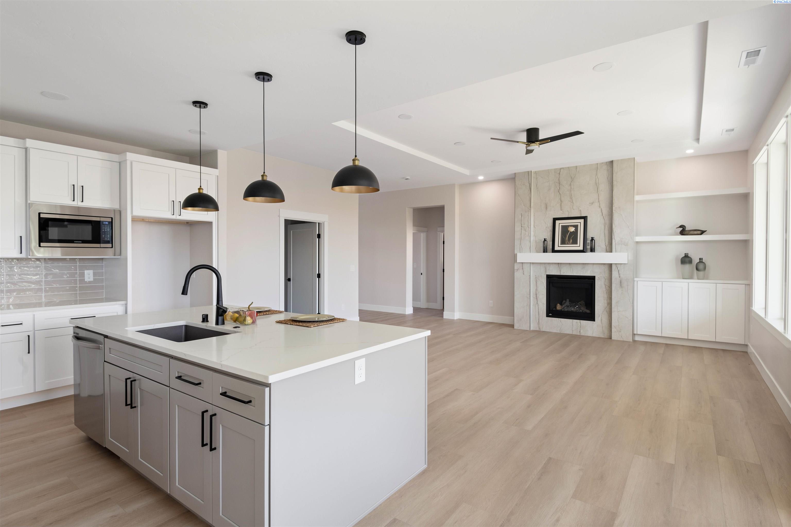 35th, Kennewick, Washington 99338, 3 Bedrooms Bedrooms, 0 ,2 BathroomsBathrooms,Houses,For Sale,35th,0,289047