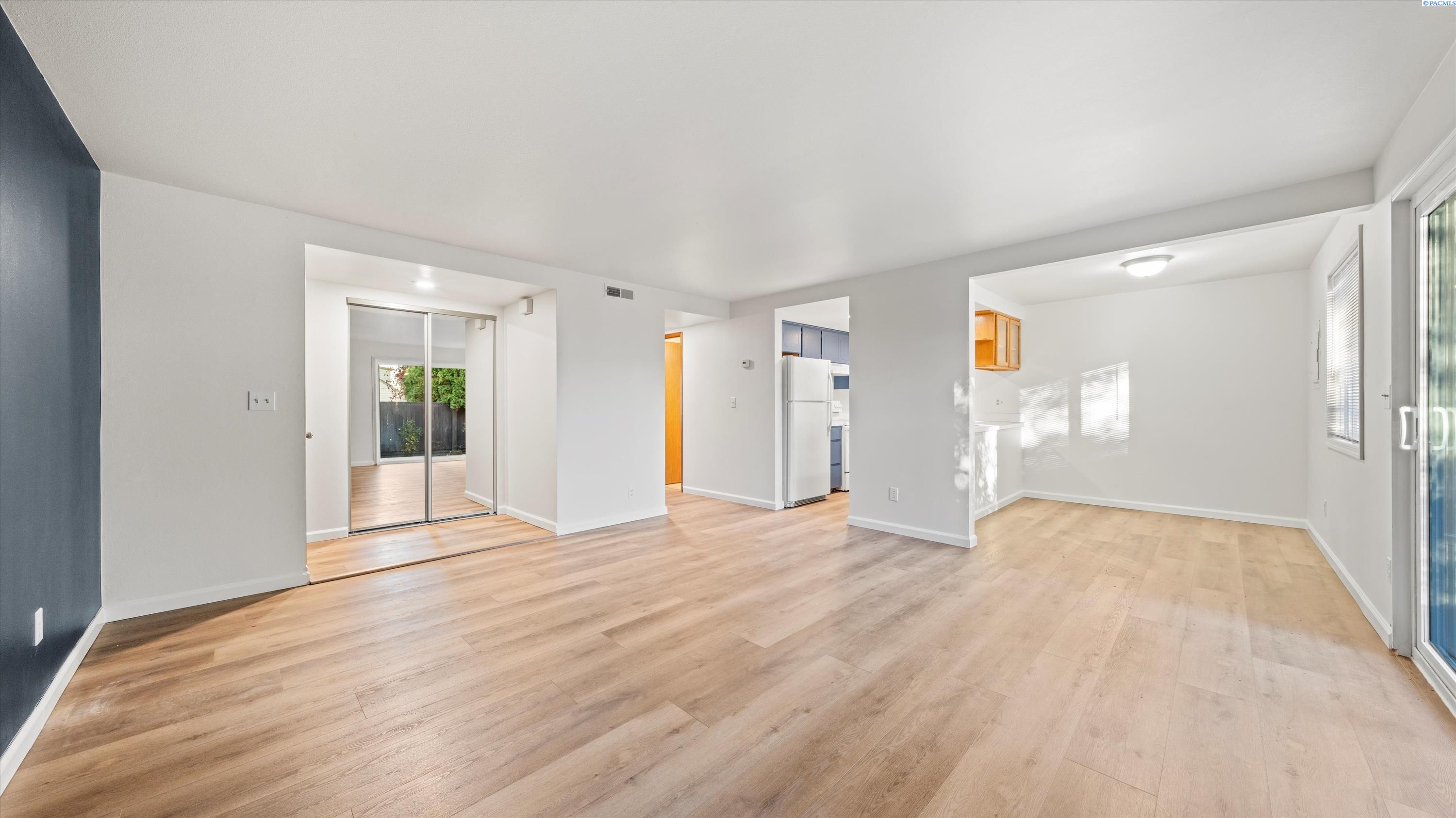 Quincy Street, Kennewick, Washington 99336, 2 Bedrooms Bedrooms, 0 ,1 BathroomBathrooms,Condos/townhomes,For Sale,Quincy Street,0,289041