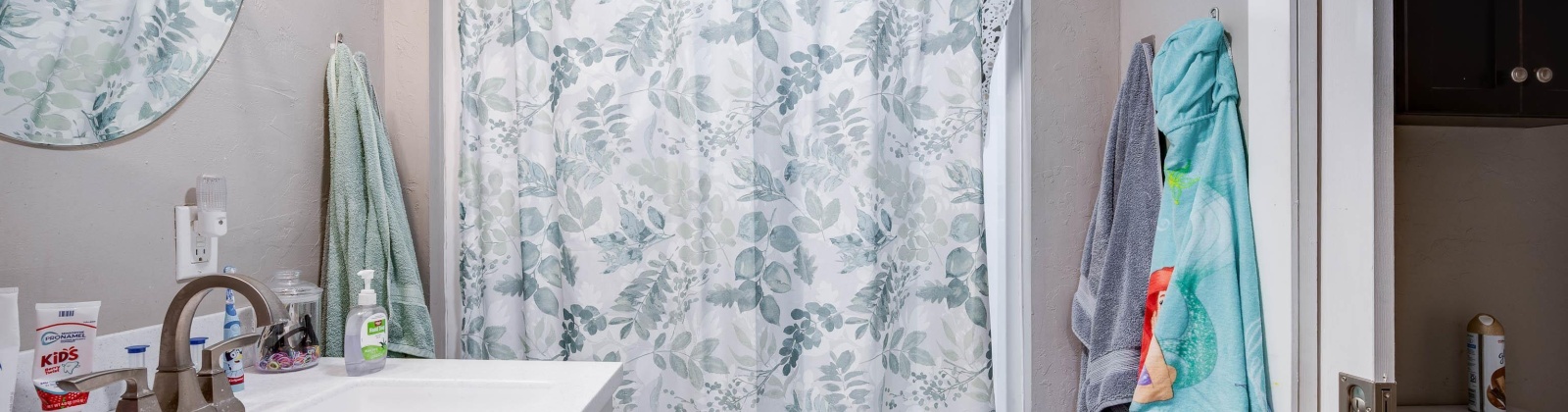 East St., Colfax, Washington 99111, 4 Bedrooms Bedrooms, 0 ,1 BathroomBathrooms,Houses,For Sale,East St.,0,289029