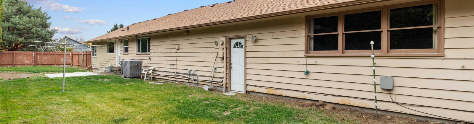 Ione Street, Kennewick, Washington 99337, 3 Bedrooms Bedrooms, 0 ,3 BathroomsBathrooms,Houses,For Sale,Ione Street,0,288807