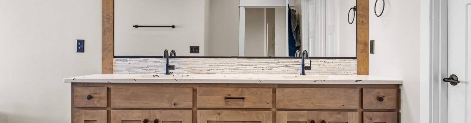 Columbia Bluff Lane, Pasco, Washington 99301, 5 Bedrooms Bedrooms, 0 ,3 BathroomsBathrooms,Houses,For Sale,Columbia Bluff Lane,0,289068