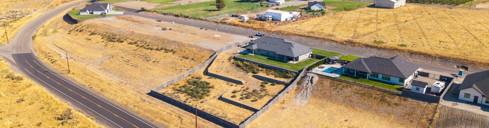 Columbia Bluff Lane, Pasco, Washington 99301, 5 Bedrooms Bedrooms, 0 ,3 BathroomsBathrooms,Houses,For Sale,Columbia Bluff Lane,0,289068