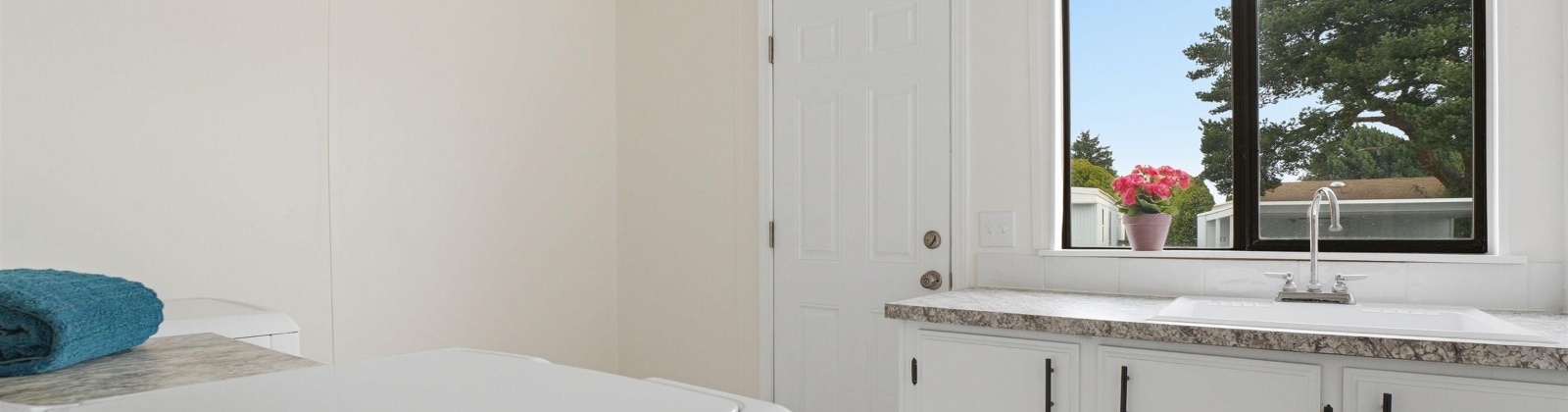 19th Ave, Kennewick, Washington 99338, 3 Bedrooms Bedrooms, 0 ,2 BathroomsBathrooms,Manufactured Homes,For Sale,19th Ave,0,289073