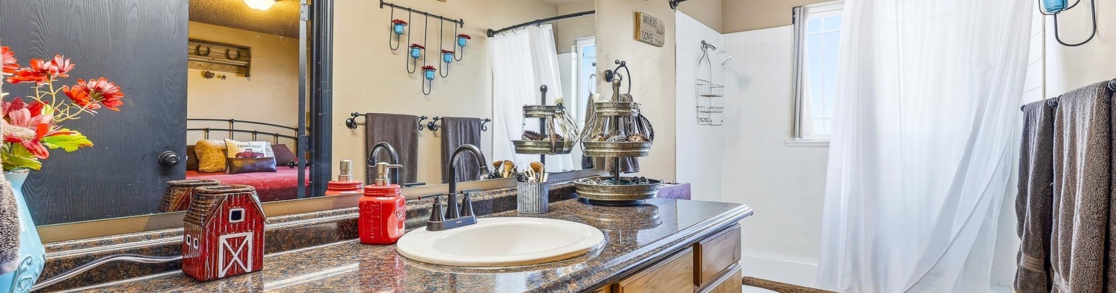 Bell St, Pasco, Washington 99301, 4 Bedrooms Bedrooms, 0 ,2 BathroomsBathrooms,Houses,For Sale,Bell St,0,289097