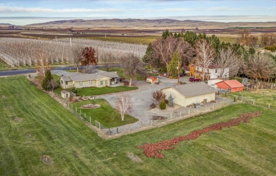 Van Belle Road, Sunnyside, Washington 98944, 3 Bedrooms Bedrooms, 0 ,2 BathroomsBathrooms,Houses,For Sale,Van Belle Road,0,289099