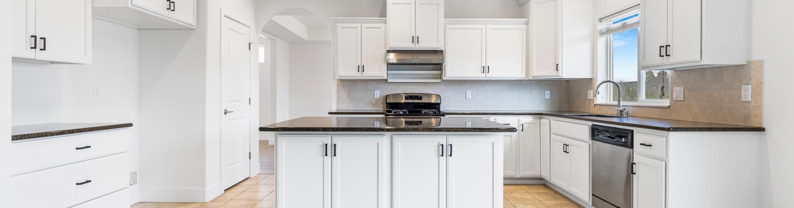 Dawes St, Kennewick, Washington 99338, 4 Bedrooms Bedrooms, 0 ,4 BathroomsBathrooms,Houses,For Sale,Dawes St,0,289123