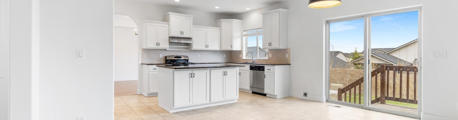 Dawes St, Kennewick, Washington 99338, 4 Bedrooms Bedrooms, 0 ,4 BathroomsBathrooms,Houses,For Sale,Dawes St,0,289123