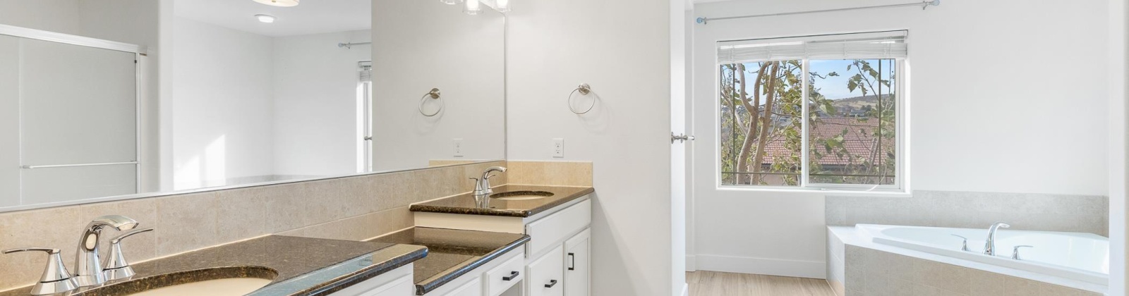 Dawes St, Kennewick, Washington 99338, 4 Bedrooms Bedrooms, 0 ,4 BathroomsBathrooms,Houses,For Sale,Dawes St,0,289123