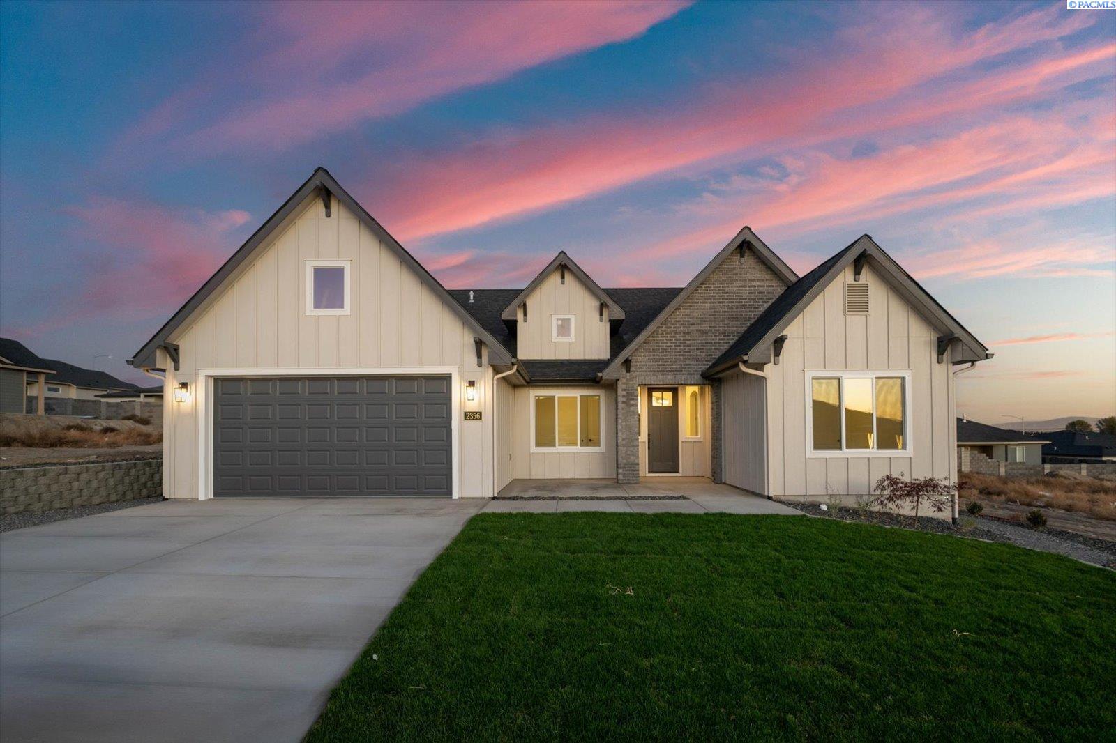 Upriver, Richland, Washington 99352, 5 Bedrooms Bedrooms, 0 ,3 BathroomsBathrooms,Houses,For Sale,Upriver,0,287552