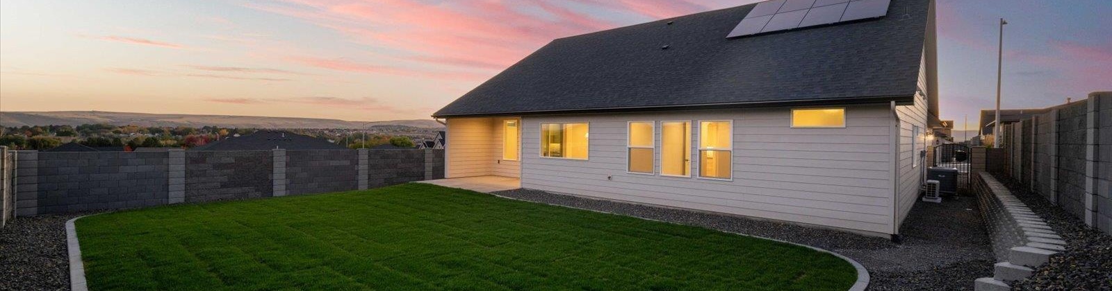 Upriver, Richland, Washington 99352, 5 Bedrooms Bedrooms, 0 ,3 BathroomsBathrooms,Houses,For Sale,Upriver,0,287552