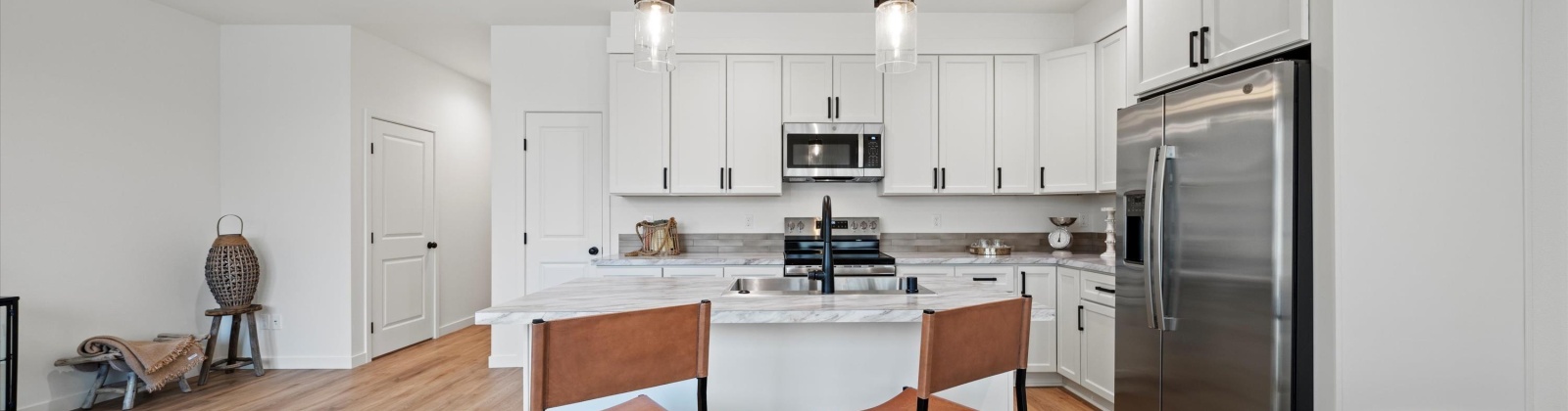 6th Place, Kennewick, Washington 99336, 3 Bedrooms Bedrooms, 0 ,3 BathroomsBathrooms,Houses,For Sale,6th Place,0,289137