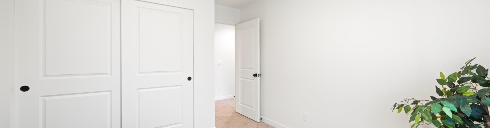 6th Place, Kennewick, Washington 99336, 3 Bedrooms Bedrooms, 0 ,3 BathroomsBathrooms,Houses,For Sale,6th Place,0,289136