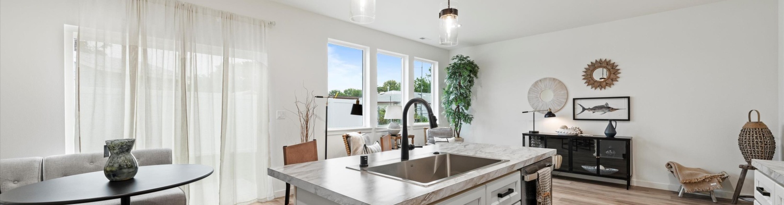 6th Place, Kennewick, Washington 99336, 3 Bedrooms Bedrooms, 0 ,3 BathroomsBathrooms,Houses,For Sale,6th Place,0,289134