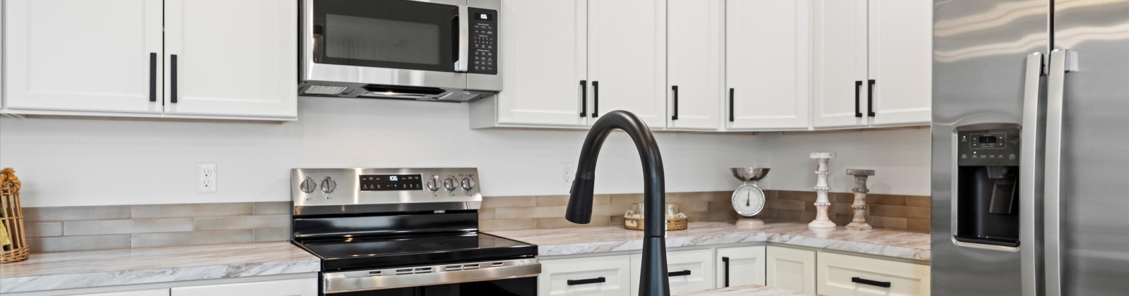 6th Place, Kennewick, Washington 99336, 3 Bedrooms Bedrooms, 0 ,3 BathroomsBathrooms,Houses,For Sale,6th Place,0,289149