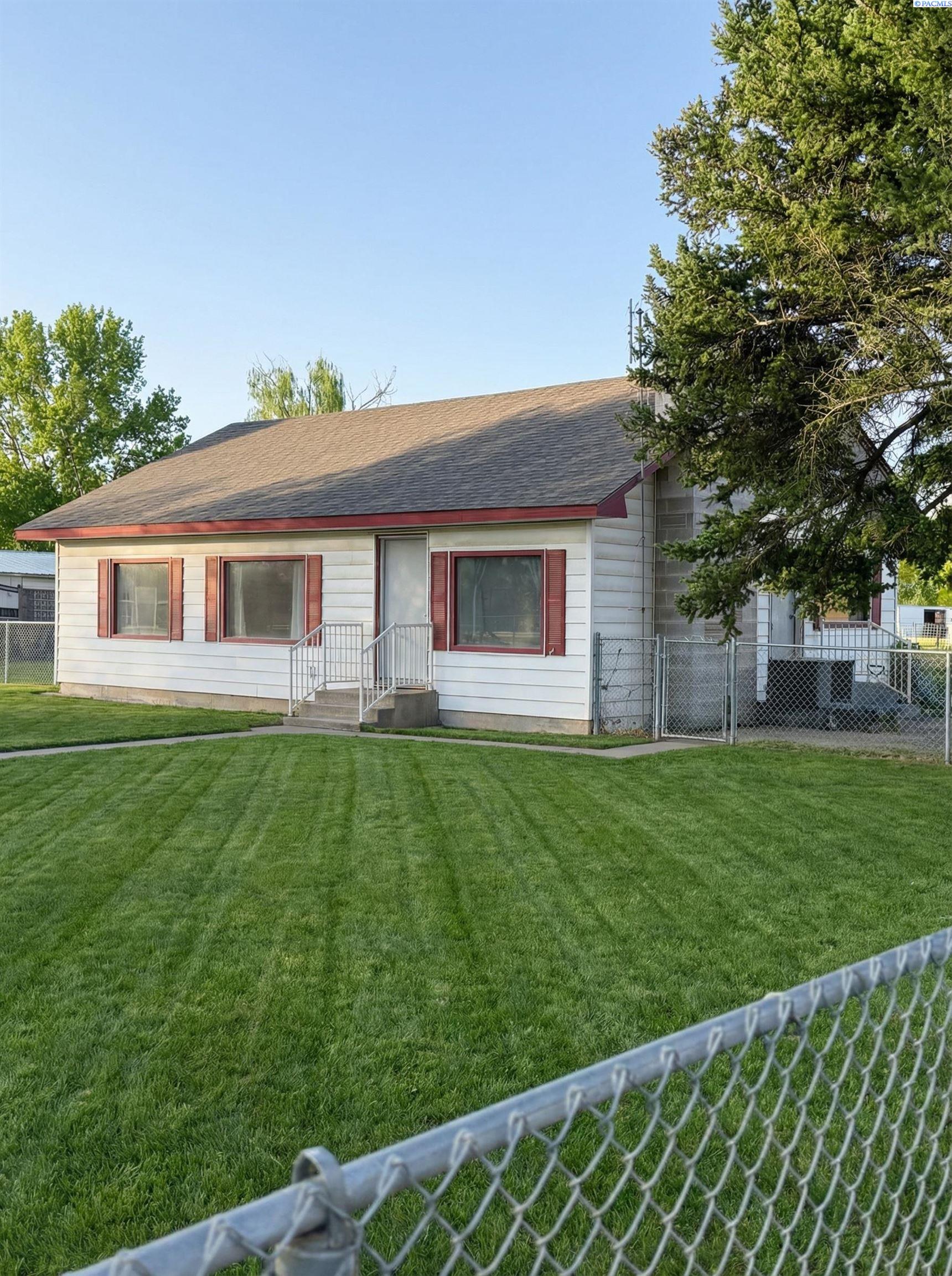 Schuster Rd., Kennewick, Washington 99337, 3 Bedrooms Bedrooms, 0 ,2 BathroomsBathrooms,Houses,For Sale,Schuster Rd.,0,289157